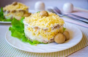 Салат из птицы с грибами 1/150 гр
